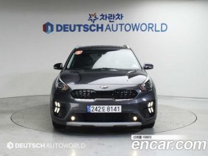 Kia Niro 1.6 HEV 2020 года из Южной Кореи