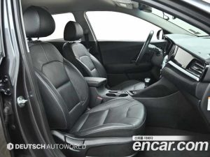 Kia Niro 1.6 HEV 2020 года из Южной Кореи