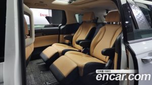 Kia Carnival 7-Seater Signature 2023 года из Южной Кореи