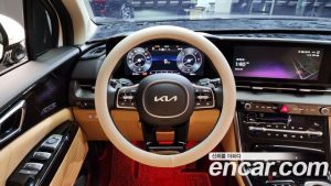 Kia Carnival 7-Seater Signature 2023 года из Южной Кореи