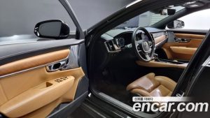 Volvo S90 D5 AWD Inscription 2019 года из Южной Кореи