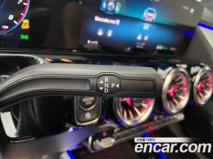 Mercedes-Benz GLA-Class GLA250 4MATIC 2023 года из Южной Кореи