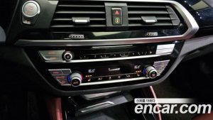 BMW X4 xDrive20d xLine 2020 года из Южной Кореи