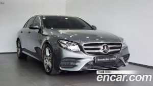 Mercedes-Benz E-Class E300 4MATIC AMG Line 2020 года из Южной Кореи