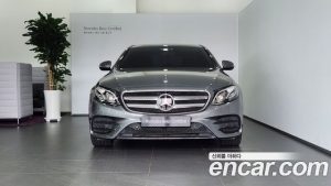 Mercedes-Benz E-Class E300 4MATIC AMG Line 2020 года из Южной Кореи