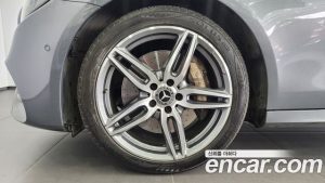 Mercedes-Benz E-Class E300 4MATIC AMG Line 2020 года из Южной Кореи