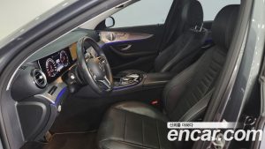 Mercedes-Benz E-Class E300 4MATIC AMG Line 2020 года из Южной Кореи