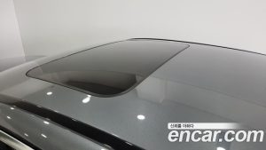 Mercedes-Benz E-Class E300 4MATIC AMG Line 2020 года из Южной Кореи