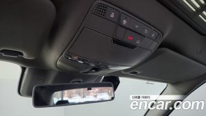 Mercedes-Benz E-Class E300 4MATIC AMG Line 2020 года из Южной Кореи