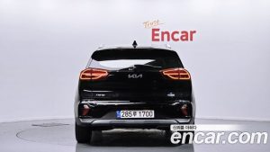 Kia Niro 1.6 HEV 2022 года из Южной Кореи