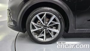 Kia Niro 1.6 HEV 2022 года из Южной Кореи
