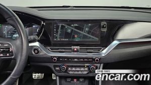Kia Niro 1.6 HEV 2022 года из Южной Кореи