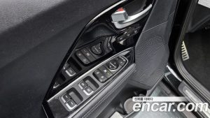 Kia Niro 1.6 HEV 2022 года из Южной Кореи