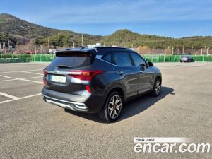 Kia Seltos Бензин 1.6 Turbo 2WD 2022 года из Южной Кореи