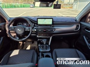 Kia Seltos Бензин 1.6 Turbo 2WD 2022 года из Южной Кореи