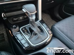 Kia Seltos Бензин 1.6 Turbo 2WD 2022 года из Южной Кореи