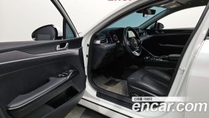 Kia K5 Prestige 2023 года из Южной Кореи