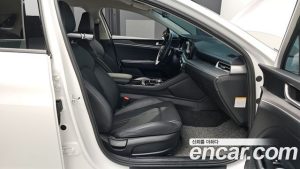 Kia K5 Prestige 2023 года из Южной Кореи