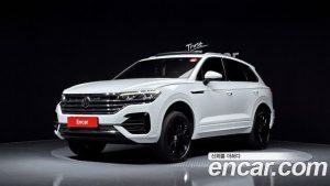 Volkswagen Touareg 4.0 TDI R-Line 2020 года из Южной Кореи