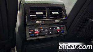 Volkswagen Touareg 4.0 TDI R-Line 2020 года из Южной Кореи