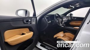 Volvo XC60 D5 Inscription 2020 года из Южной Кореи