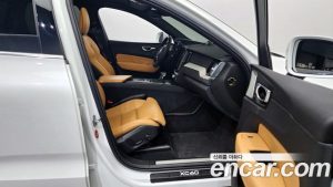Volvo XC60 D5 Inscription 2020 года из Южной Кореи