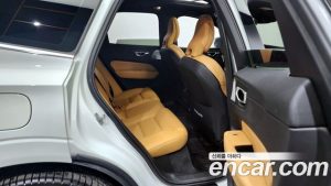 Volvo XC60 D5 Inscription 2020 года из Южной Кореи