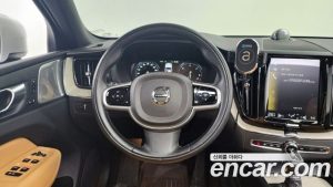 Volvo XC60 D5 Inscription 2020 года из Южной Кореи
