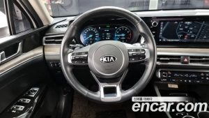 Kia K5 2.0 2020 года из Южной Кореи