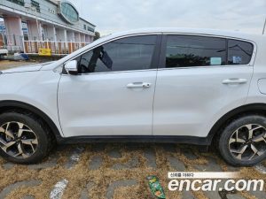 Kia Sportage Дизель 2.0 4WD 2022 года из Южной Кореи