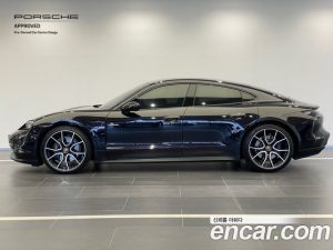Porsche Taycan Base 2023 года из Южной Кореи