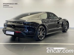 Porsche Taycan Base 2023 года из Южной Кореи