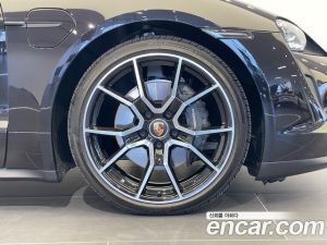 Porsche Taycan Base 2023 года из Южной Кореи