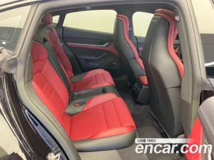 Porsche Taycan Base 2023 года из Южной Кореи