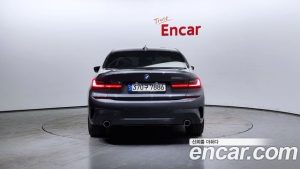 BMW 3-Series 330e M Sport 2021 года из Южной Кореи