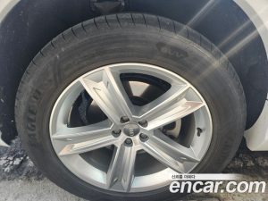 Audi Q8 45 TDI 4WD Premium 2020 года из Южной Кореи