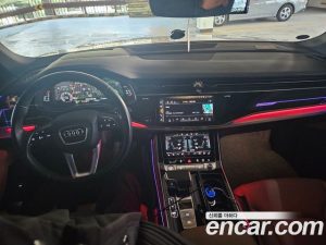 Audi Q8 45 TDI 4WD Premium 2020 года из Южной Кореи