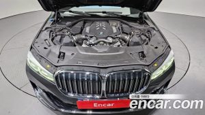 BMW 7-Series 750Li xDrive Design Pure Excellence Prestige 2020 года из Южной Кореи