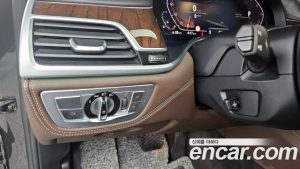 BMW 7-Series 750Li xDrive Design Pure Excellence Prestige 2020 года из Южной Кореи