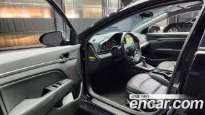 Hyundai AVANTE 1.6 2020 года из Южной Кореи