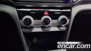 Hyundai AVANTE 1.6 2020 года из Южной Кореи