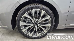 Kia K8 2.5 Бензин 2WD 2023 года из Южной Кореи