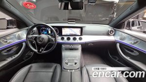 Mercedes-Benz E-Class E350 4MATIC Avantgarde 2021 года из Южной Кореи