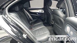 Mercedes-Benz E-Class E350 4MATIC Avantgarde 2021 года из Южной Кореи
