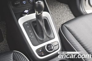 Hyundai Venue 1.6 Flux 2020 года из Южной Кореи
