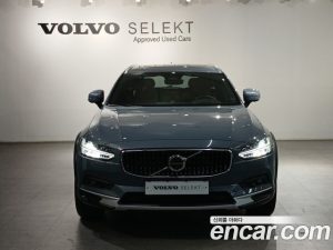 Volvo V90 B5 ULTIMATE AWD 2023 года из Южной Кореи