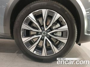 Volvo V90 B5 ULTIMATE AWD 2023 года из Южной Кореи