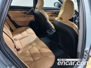 Volvo V90 B5 ULTIMATE AWD 2023 года из Южной Кореи