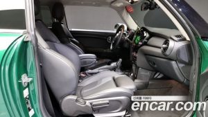 Mini Cooper DEFAULT 2020 года из Южной Кореи