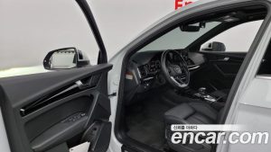 Audi Q5 45 TFSI 4WD Premium 2021 года из Южной Кореи